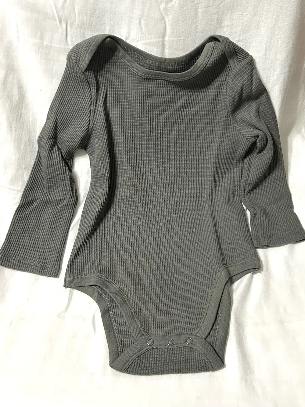 24 Month Long-Sleeve Waffle Knit Baby Bodysuit Pant Set - Gray NWOT